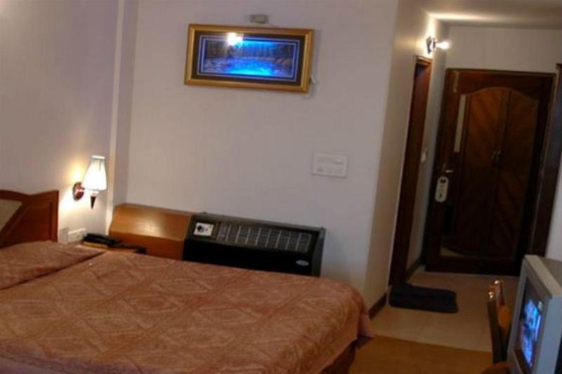 Hotel Silver Rock Mussoorie Ngoại thất bức ảnh
