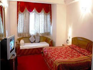 Hotel Silver Rock Mussoorie Ngoại thất bức ảnh